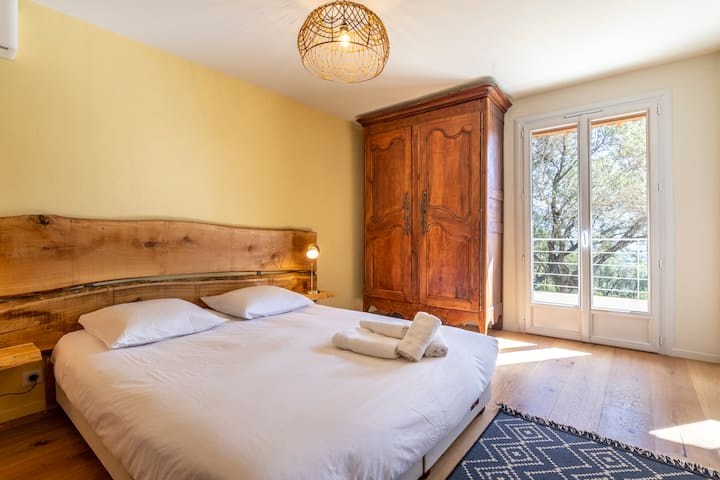 חדר שינה 1 (נוף לים)