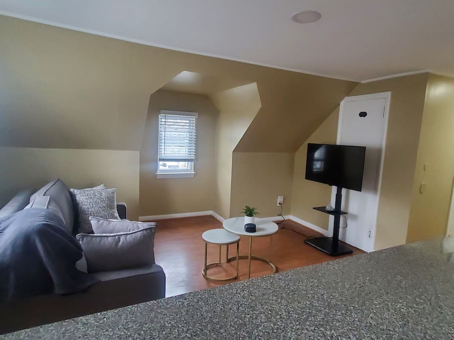 Cozy 1 Bedroom Apartment