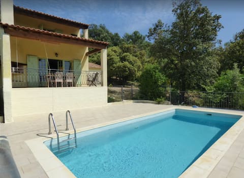 Family House with Pool Laroquebrussanne