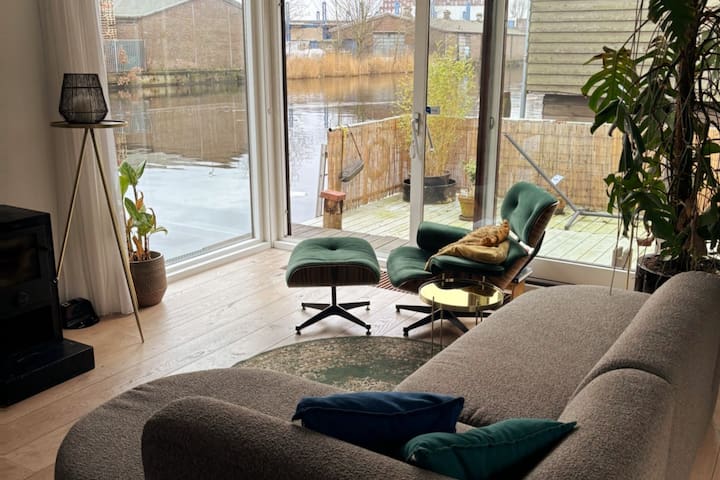 Lovely Floating House 4P City Center