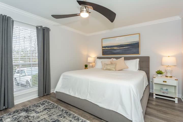 Lit King Size avec surmatelas en mousse