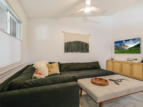 Top Airbnb: Bella's Cozy Getaway in West University