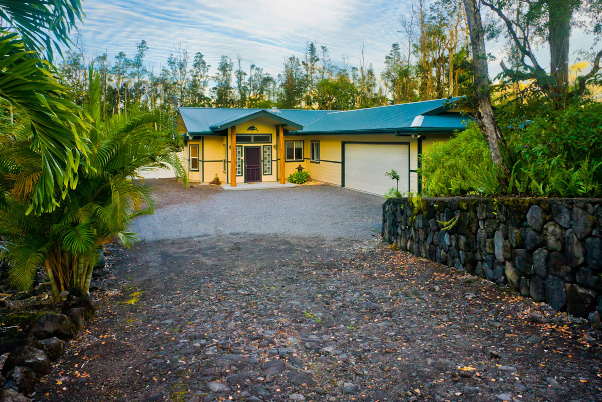 Home in Keaau · ★4.96 · 3 bedrooms · 4 beds · 2 private baths - Image 29