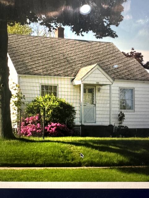 Small Cozy newly remodeled home(Travel Nurses)!
