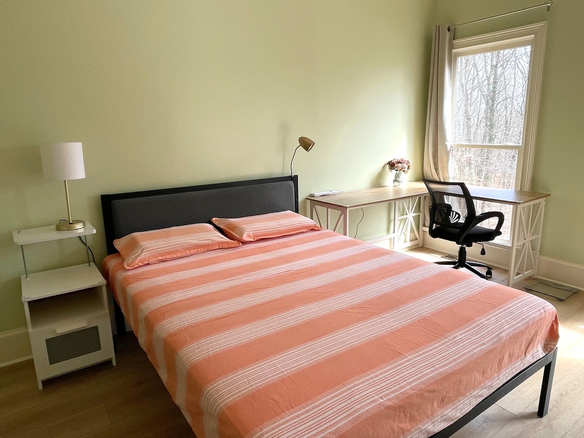 Spacious Room - Private Hallway - Garden View