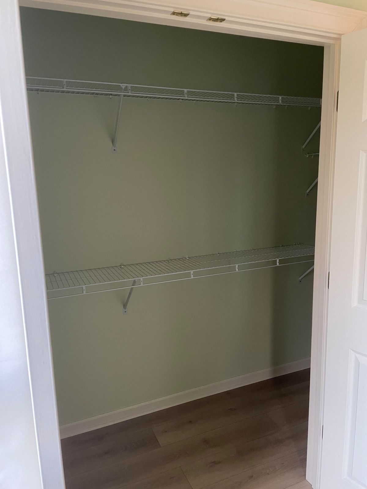 Spacious Room - Private Hallway - Garden View