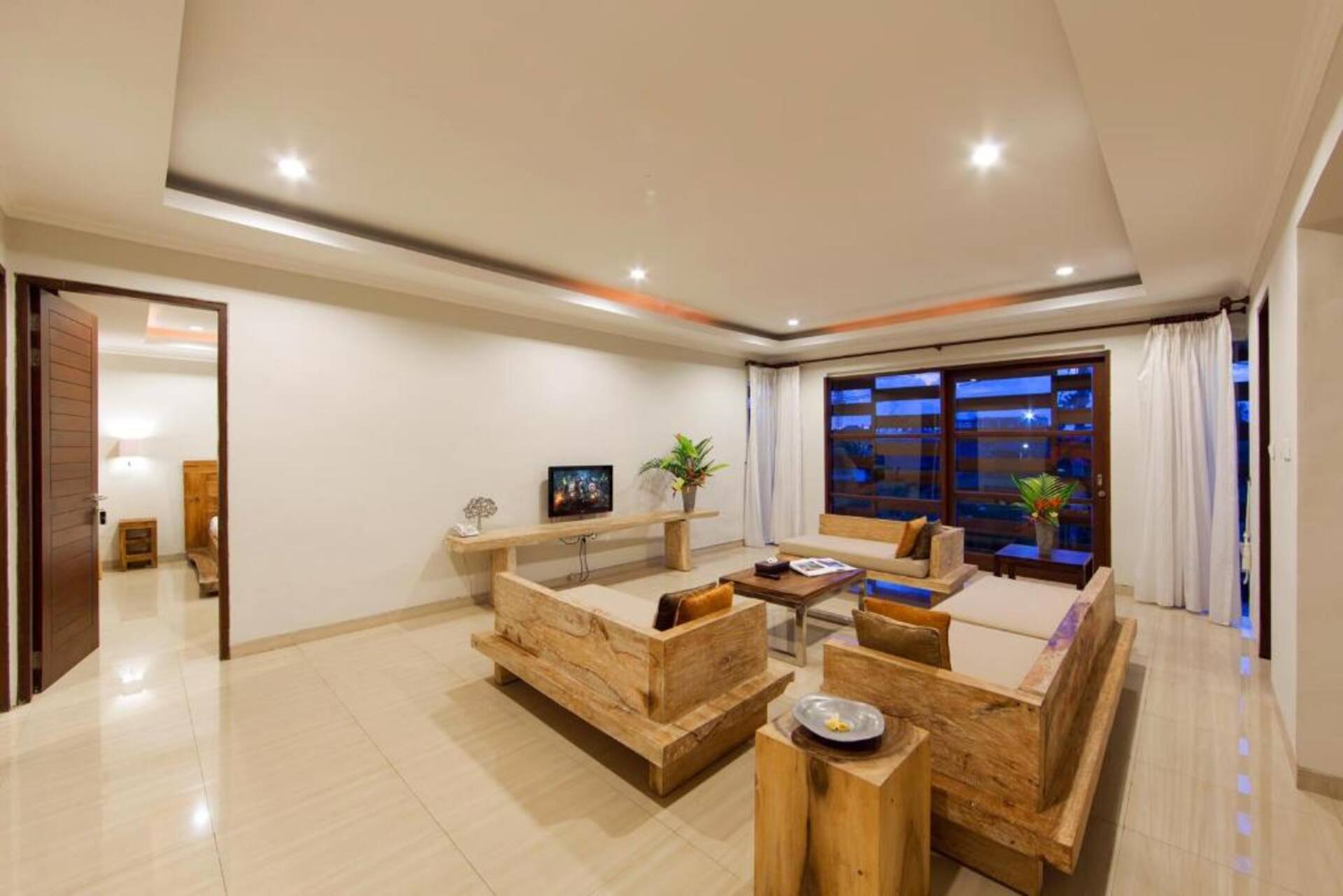 Central Urban Oasis 3 Bedroom Private Villa in Seminyak 3