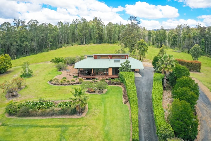 Hideaway Clarendon Forest Retreat