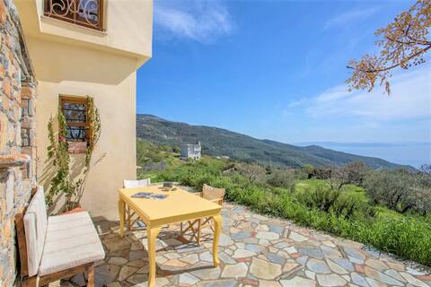 ARTistic HOUSEb | view-pingpong-billard @ Pilio
