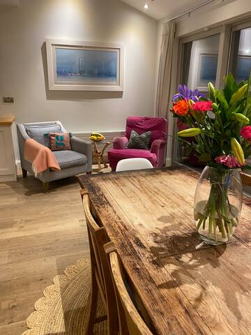 Detached 4-bed house in Dublin gallery image 5