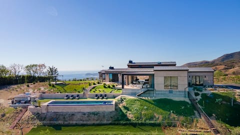 Spectacular Ocean and Mtn Views