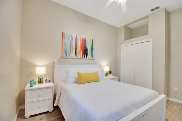 Slaapkamer bij zonsondergang 