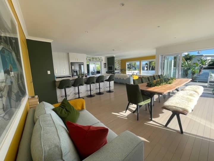 Luxury Seaside Village Resort - Auckland