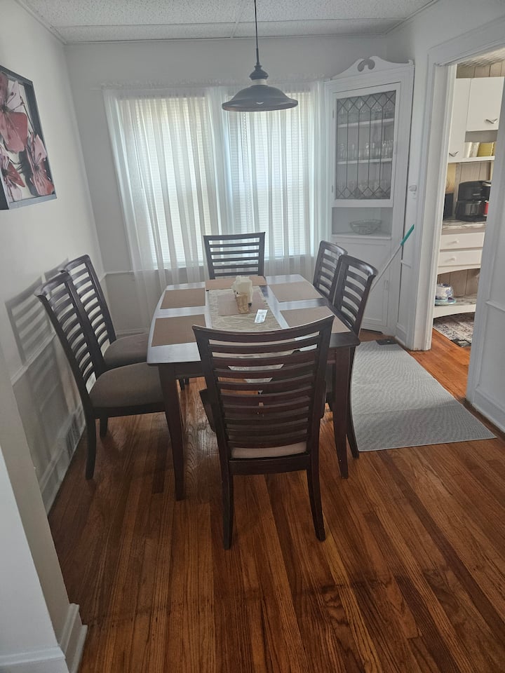 House 1 Minute From O'hare Airport - Des Plaines, IL