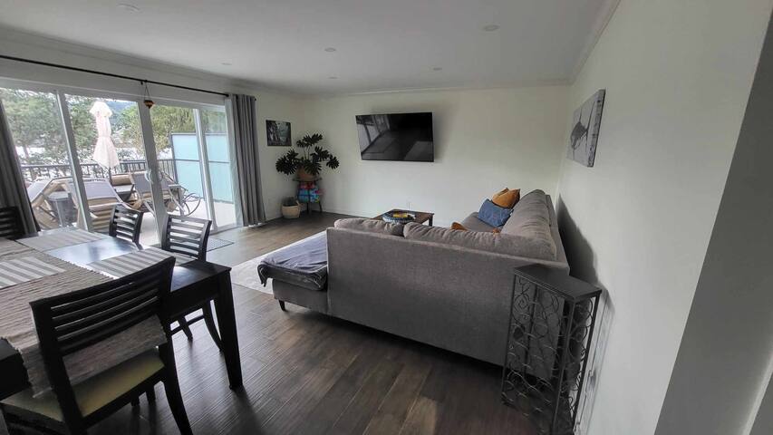 Full sun lake front. Private dock and hot tub gallery image 3