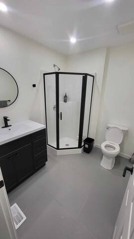 Full sun lake front. Private dock and hot tub gallery image 5