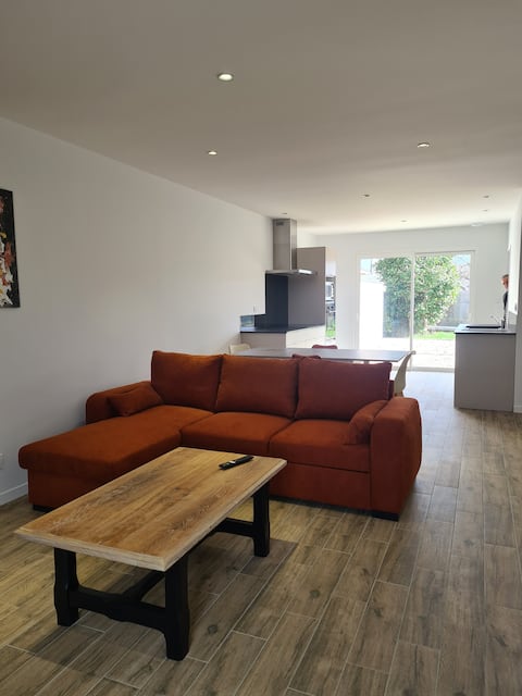 House
in a quiet cul-de-sac