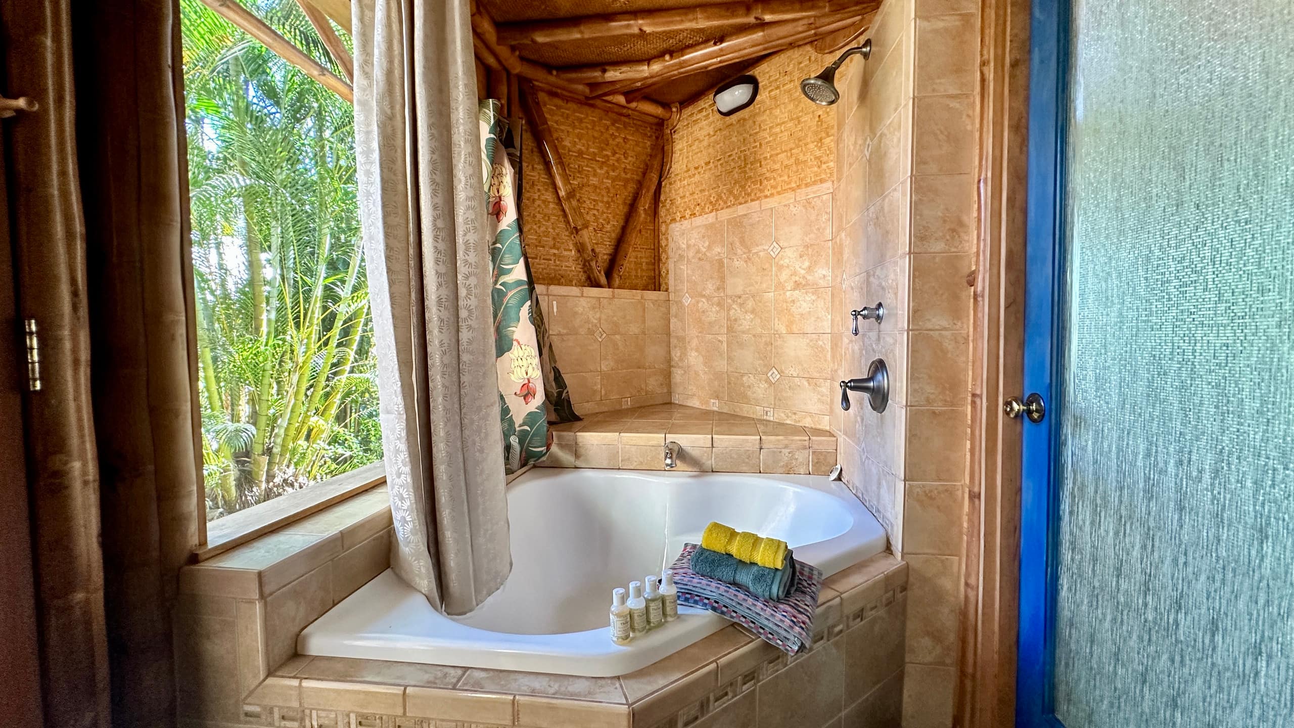 Coastal Jungle Bamboo Cottage ~ 1 - Photo 7