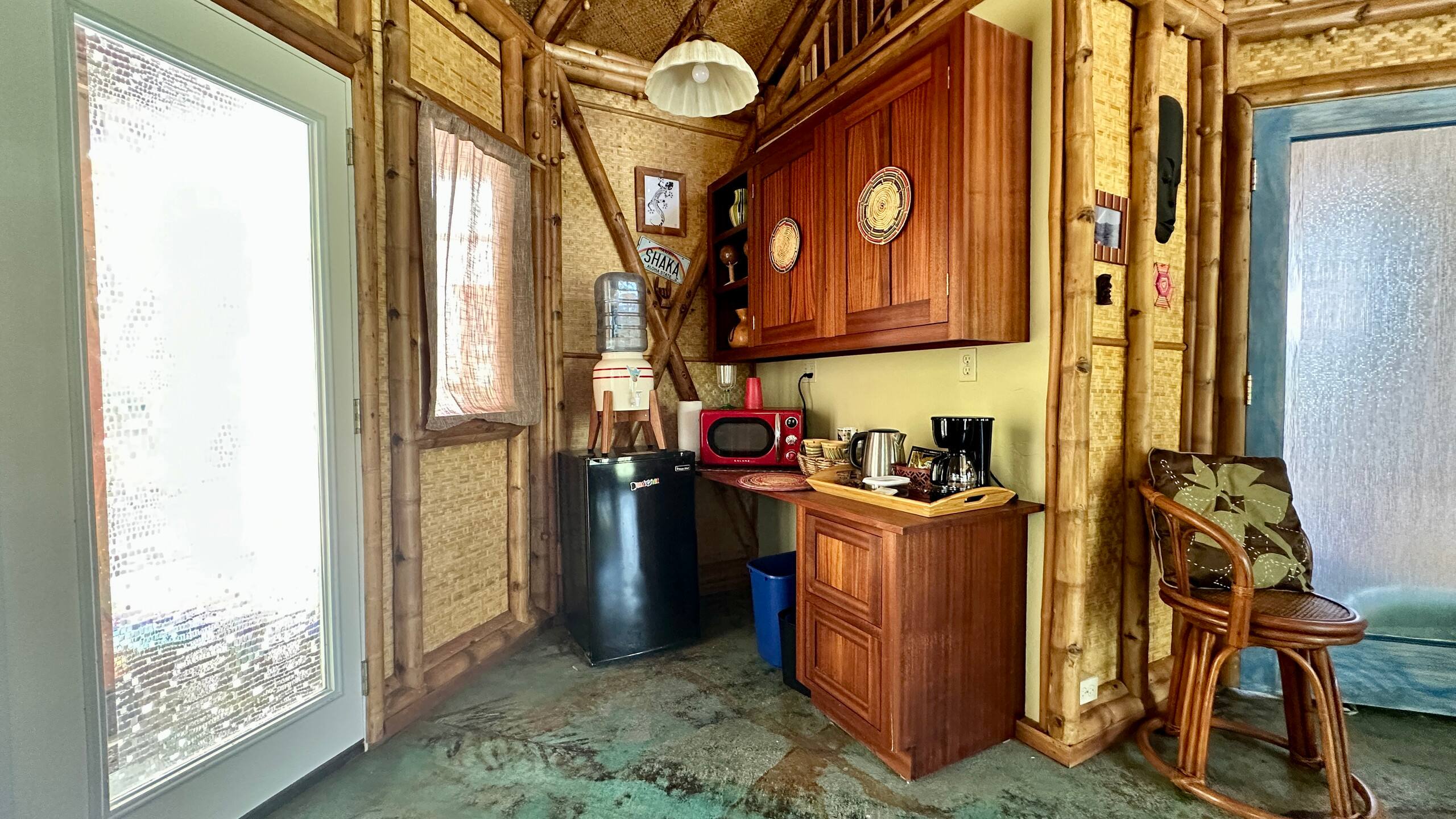 Coastal Jungle Bamboo Cottage ~ 1 - Photo 3