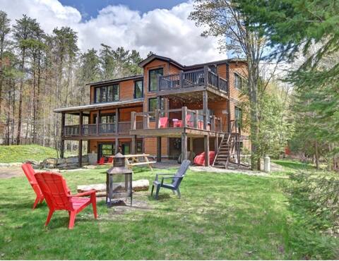 Cantley Lofts| 5 Lofts | Sleeps 20 | Lake |Hot Tub
