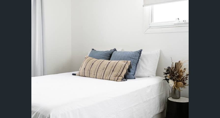 Modern Beach Oasis: Marcoola gallery image 4