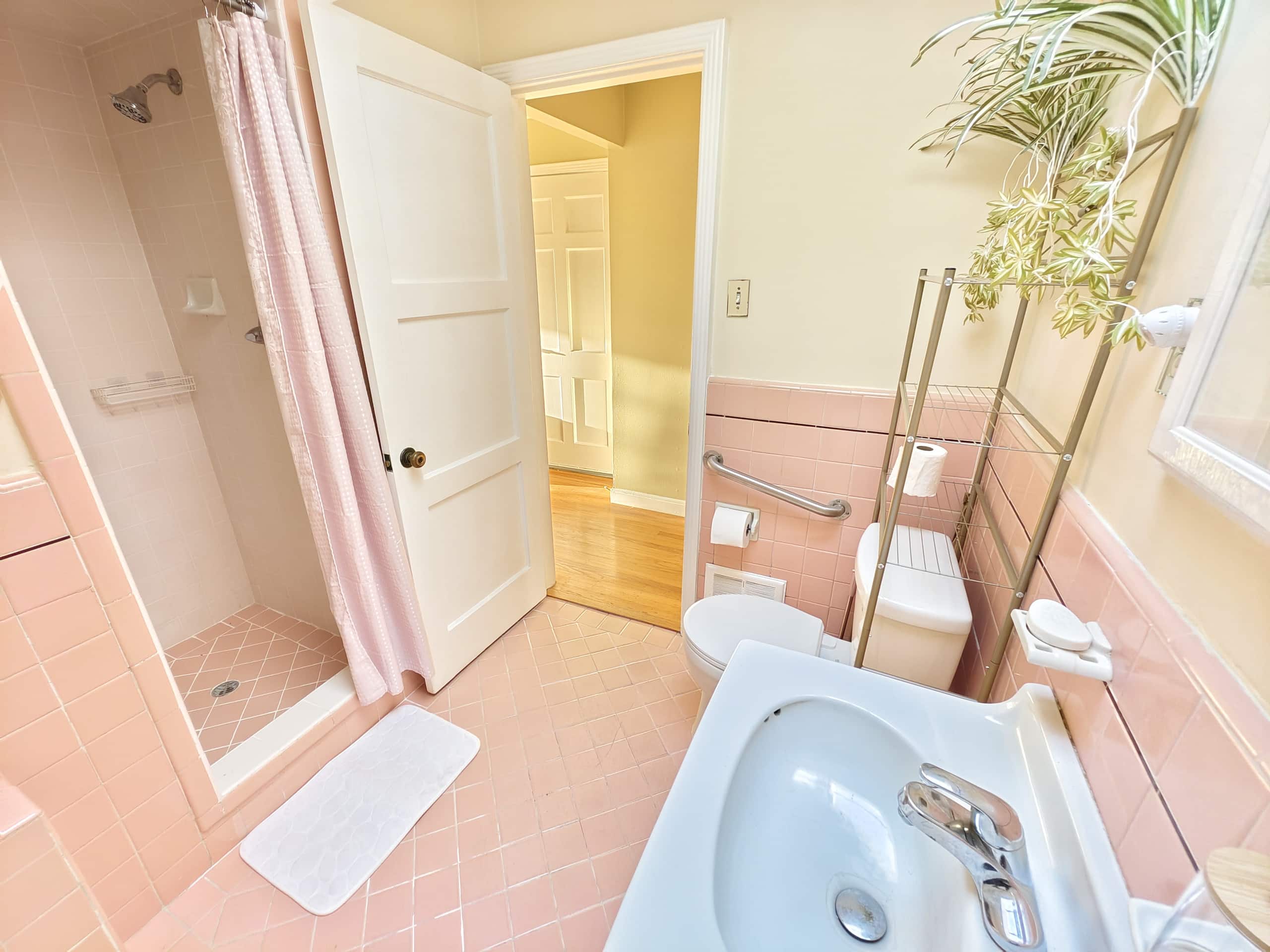 Home in San Francisco · ★4.88 · 3 bedrooms · 4 beds · 1 bath - Image 28