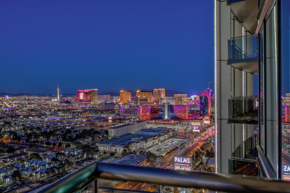 34th Floor Suite | Balcony Access | No Resort Fees