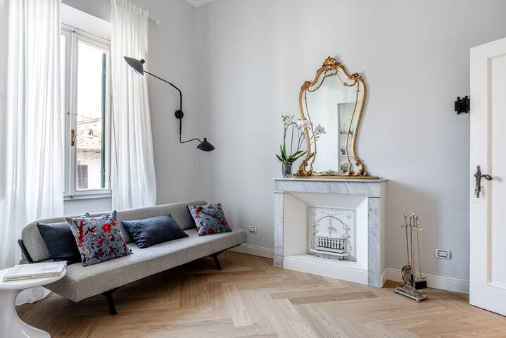 Charming House in Florence gallery image 2