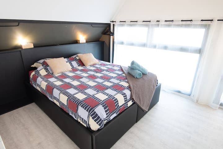 Chumba cha kulala mara mbili (kitanda cha sentimita 160) kwenye ghorofa ya 2 kilicho na kitanda