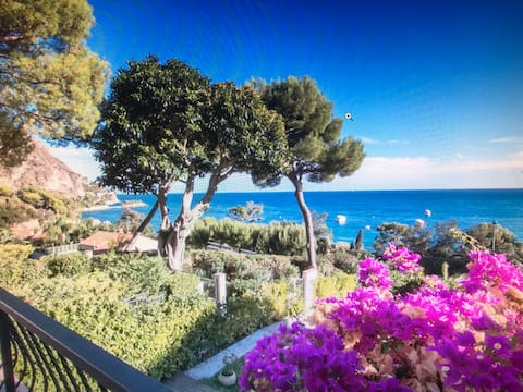EZE House by the sea