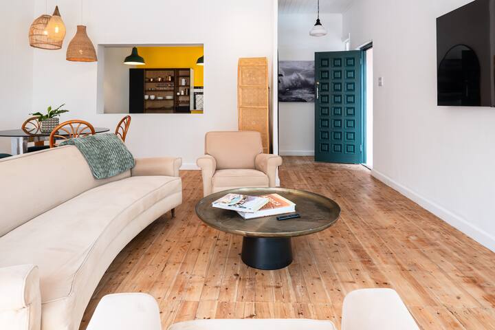 Casa Caprice Beach House on Camps Bay Beach gallery image 2