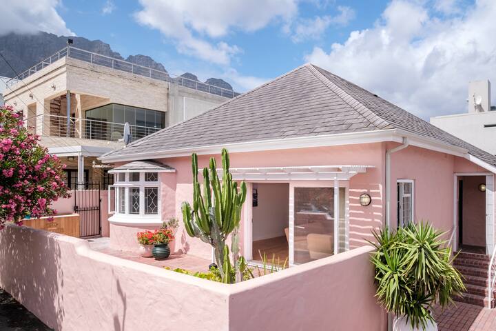 Casa Caprice Beach House on Camps Bay Beach