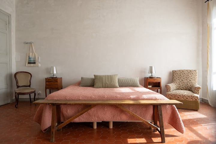 Provencal tomettes of origin