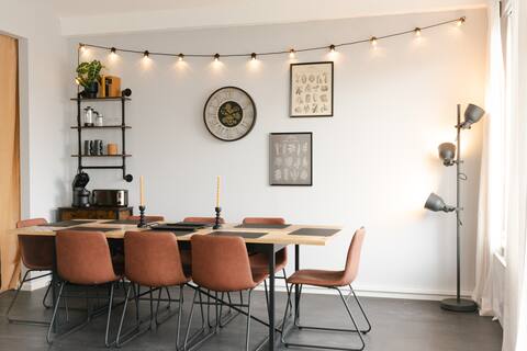 Industrial Apartment for 8 | Traveling Together