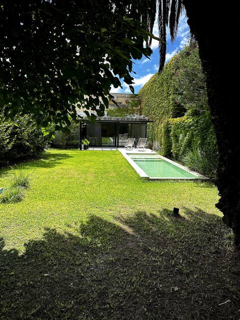 Casa con pileta en La Plata.