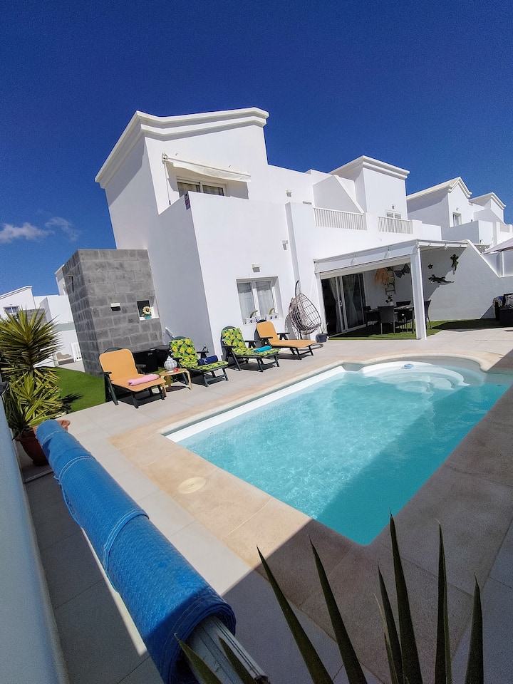 Lovely Villa Agua Y Fuego, Piscina Climatizada - Playa Blanca