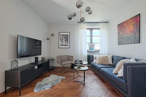 Popular Airbnb listing: Old Town Apartment - Sapieżyńska in Warszawa