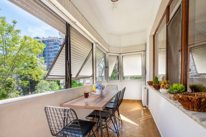 Spacious Flat In Central And Peaceful Neighborhood gallery image 4