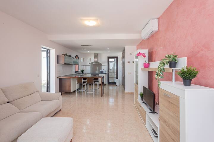 Jessica Romo. Asesora Inmobiliaria managed Airbnb listing 1