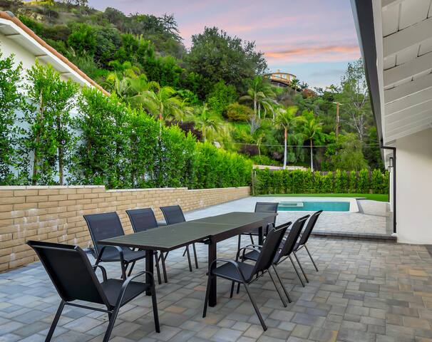 Luxury King Bed W/ Pool, Spa & Spectacular View ! gallery image 5