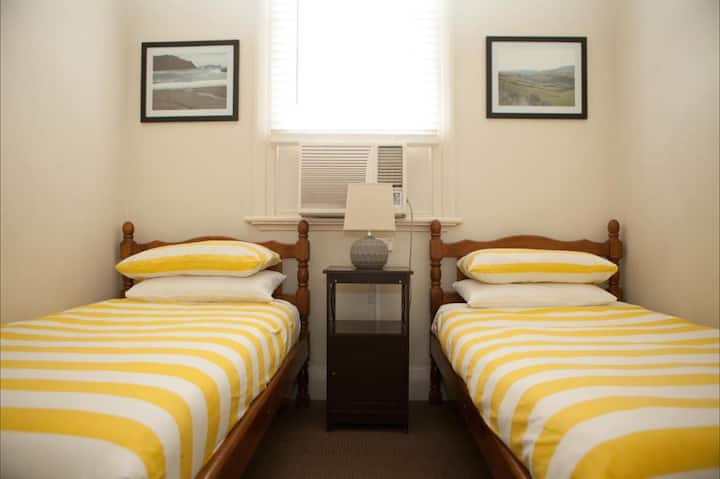 Room At Jack Duggan's Irish Pub - Bathurst