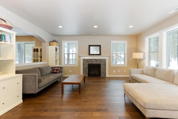 Ranch House By Rec Center - Black Butte Ranch, OR