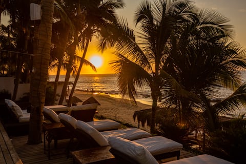 Kassa Sunna, Villa in front of Las Pocitas, Máncora