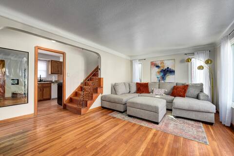 Charming Cleveland area home!