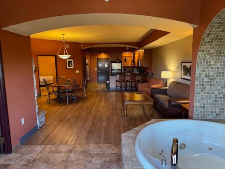 Updated Condo W/ Views And Waterparks - Wisconsin Dells, WI