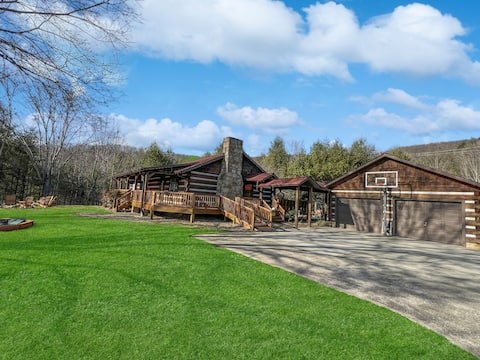 Tall Maple Lodge