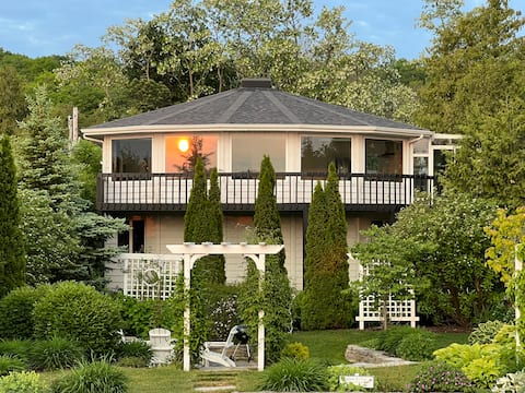 Round Haüs - Panoramic Views