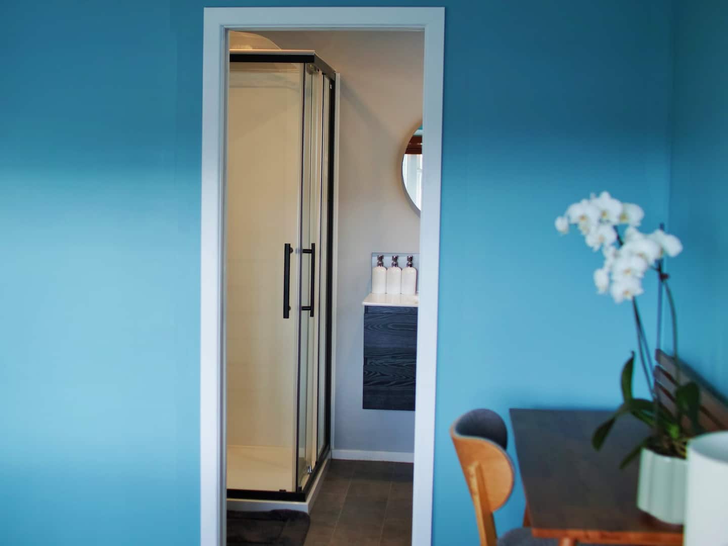 Seaview Ensuite In Paremata 4