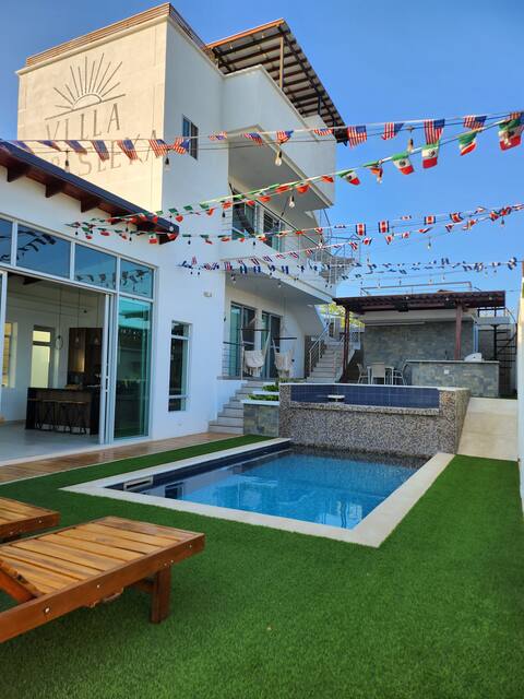 Villa Chrisleya modern beach house