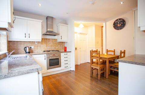 3 bed, semi-detached bungalow